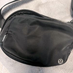 Lululemon Everywhere Belt Bag